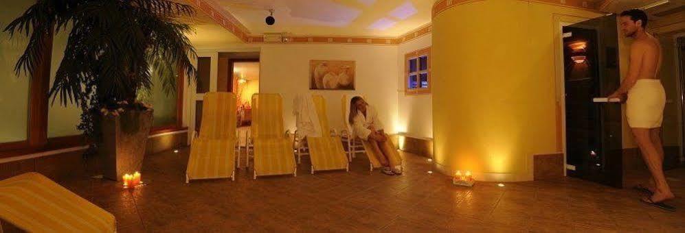 Residence Kristall- Fiemme Holidays Predazzo Exterior photo